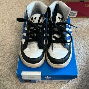 Boys adidas 10 c shoes